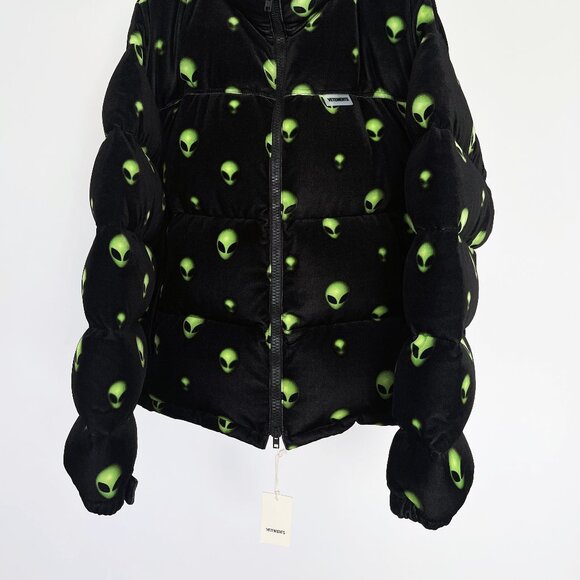 Vetements: RARE Space Alien Head Velvet Down Padded Puffer Jacket FW22 - Picture 2 of 16